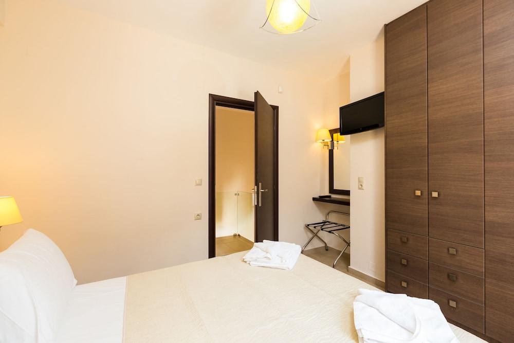 Pantheon Villas & Suites 维勒克哈德哈 外观 照片