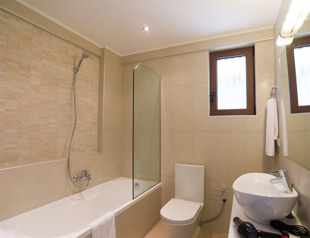 Pantheon Villas & Suites 维勒克哈德哈 外观 照片