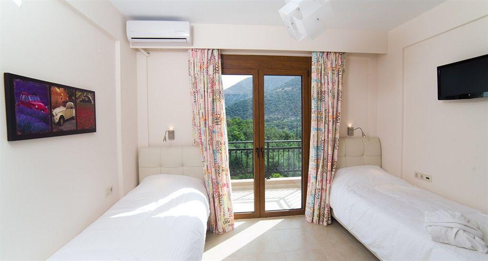Pantheon Villas & Suites 维勒克哈德哈 外观 照片
