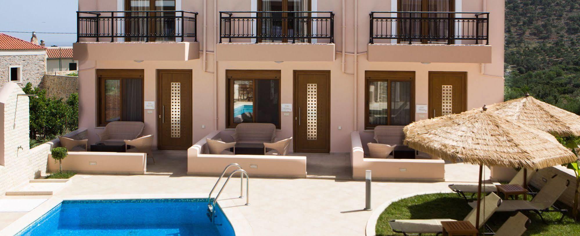Pantheon Villas & Suites 维勒克哈德哈 外观 照片