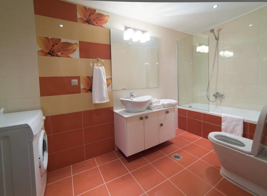 Pantheon Villas & Suites 维勒克哈德哈 外观 照片