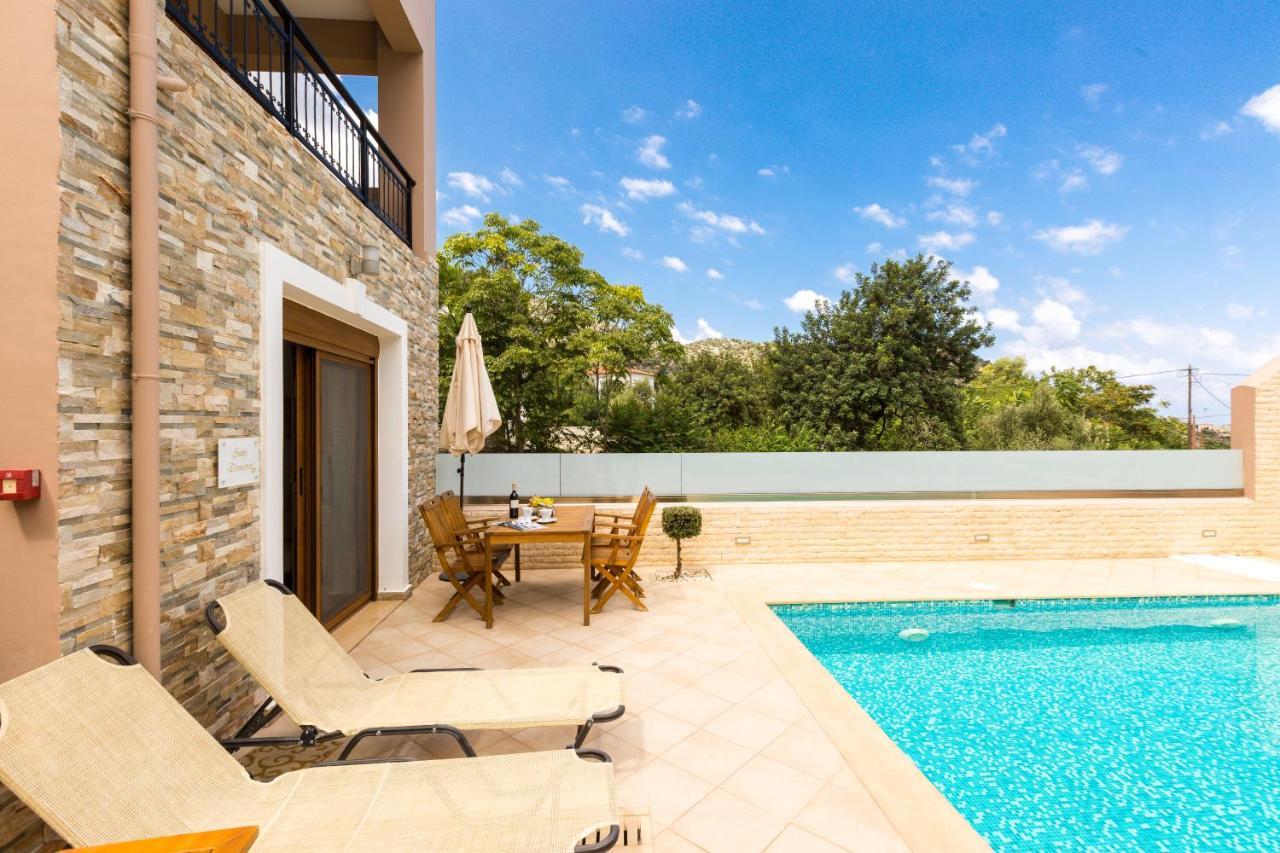 Pantheon Villas & Suites 维勒克哈德哈 外观 照片